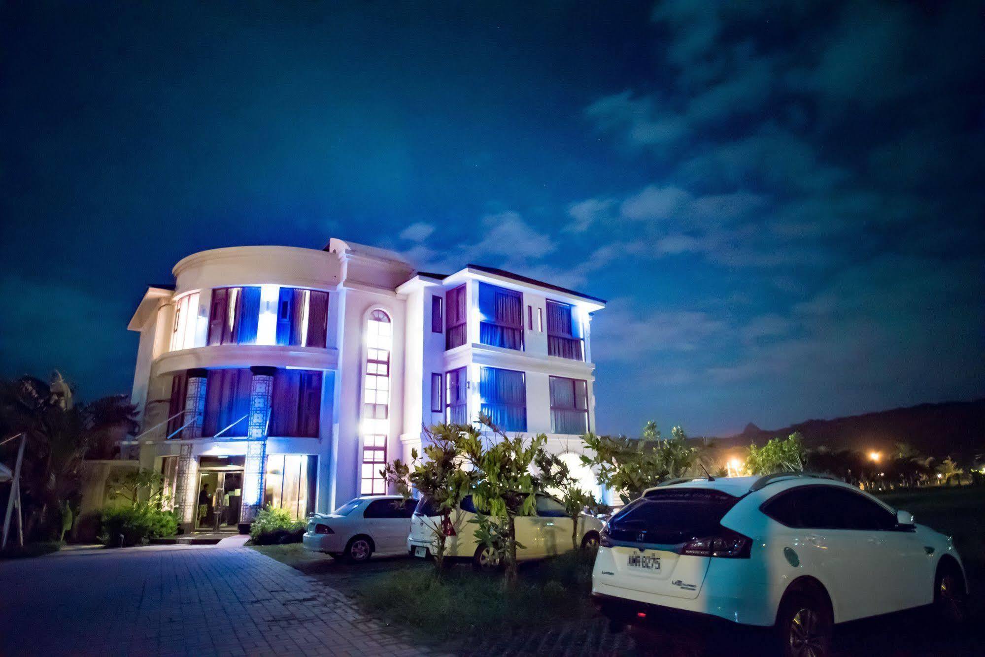 Dufa Luxury Manor Bed & Breakfast Bandar Lama Bandar Lama Hengchun Luaran gambar